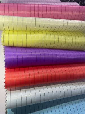 Antistatisches Polyester-antistatisches Gewebe 5mm Gitter ESD 99% für Industrie-Arbeitskleidung