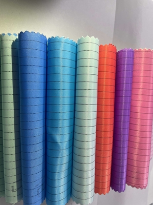 Antistatisches ESD 5 mm/4 mm Gitterstreifen-Polyestergewebe, 98 % Polyester + 2 % leitfähiges Filament