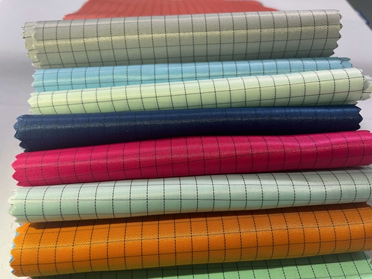 5mm Gitter-orange rosa Polyester-antistatisches ESD-Gewebe für antistatische Kleidung