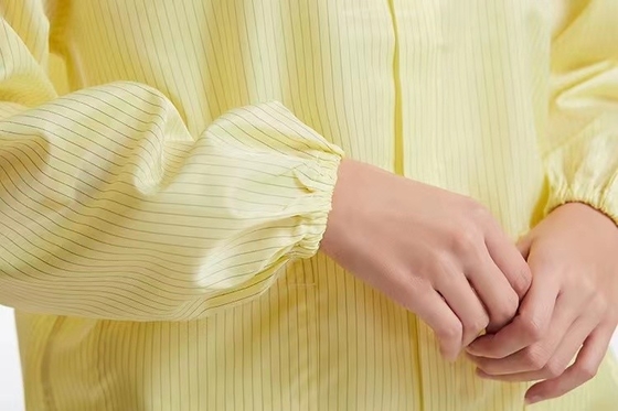 Mit Kapuze Reinraum-statisches Kleider-Antipolyester staubfreie ESD-Arbeitskleidung